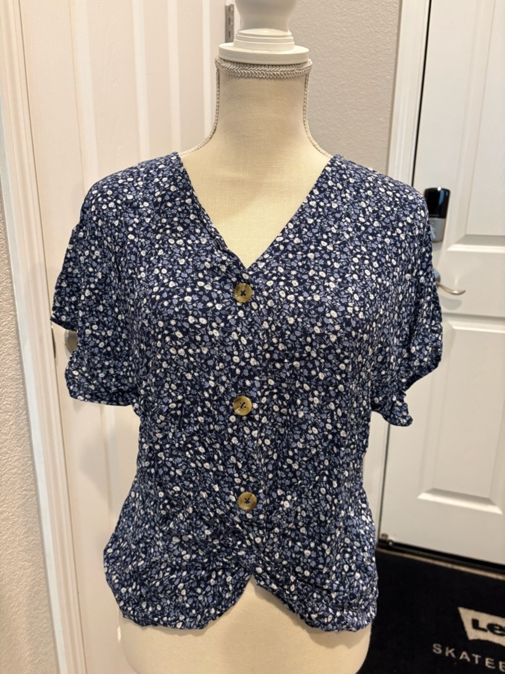 SO Navy and White Floral Button-Front Blouse